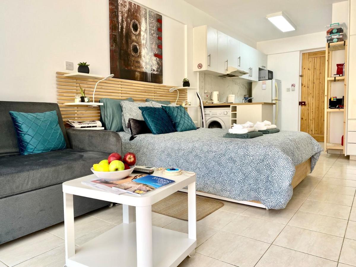 Ev Zin:Cozy, Newly Rennovated, Studio, Swimming Pool B102 파포스 외부 사진