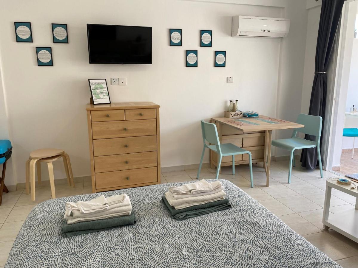 Ev Zin:Cozy, Newly Rennovated, Studio, Swimming Pool B102 파포스 외부 사진